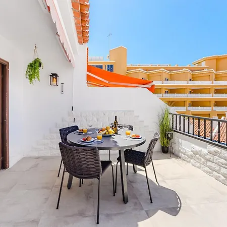 Апартаменти Paradise Golden San Eugenio *